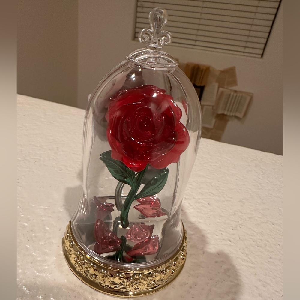 (DISNEY PRINCESS collection) Belle wallflowers nightlight.